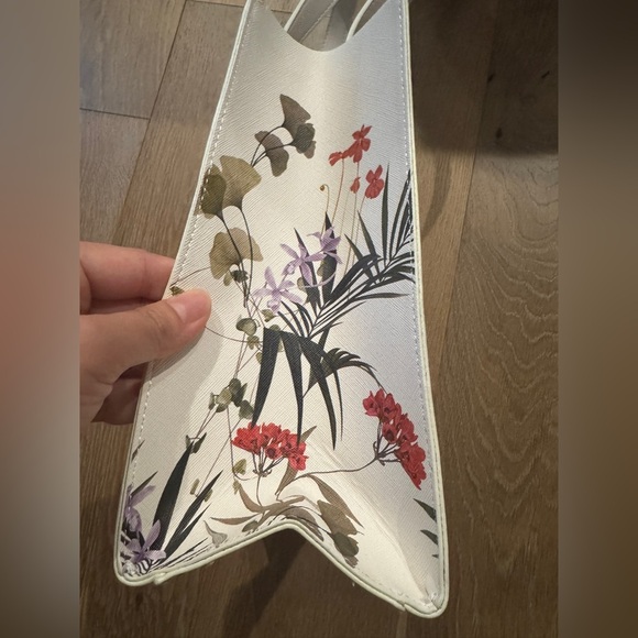 NWT Ted baker the icon purse in white floral pattern - Picture 4 of 8